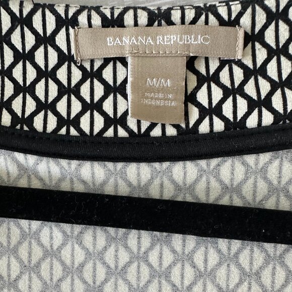 Banana Republic Geometric Print Wrap Dress - Picture 4 of 5